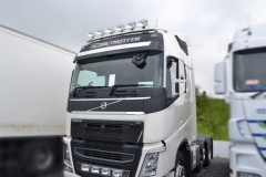 volvo intergrated and roof bar